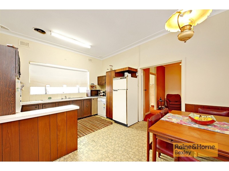 32 Preddys Road, Bexley NSW 2207