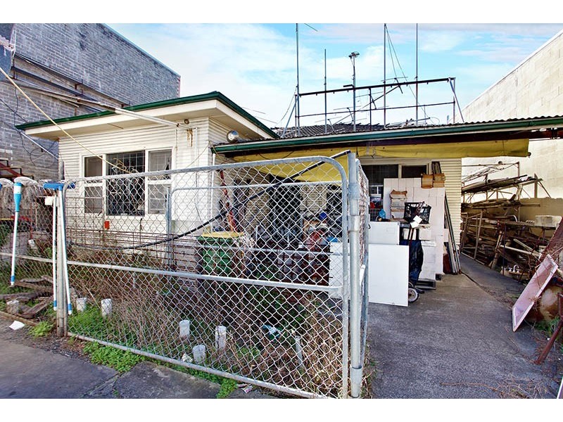 323 – 325 West Street, Umina Beach NSW 2257