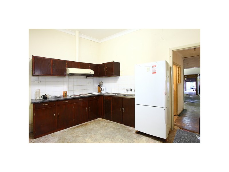 33 Forest Rd, Arncliffe NSW 2205