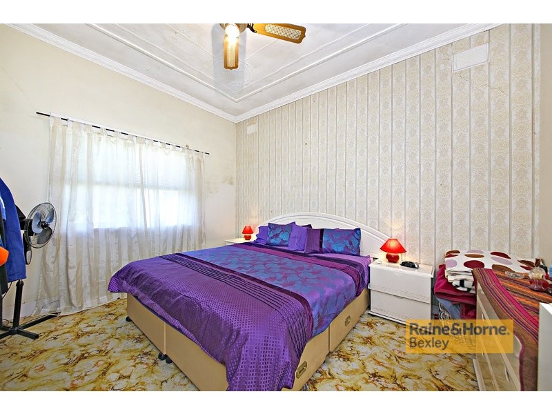 20 Locksley Road, Bexley NSW 2207