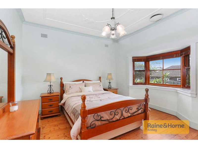 33 Angus Street, Earlwood NSW 2206