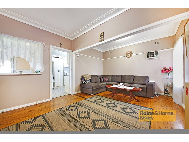 1 Duke Street, Canley Heights NSW 2166