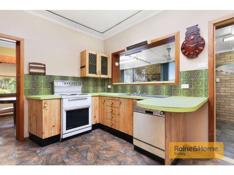 37 Fourth Avenue, Loftus NSW 2232