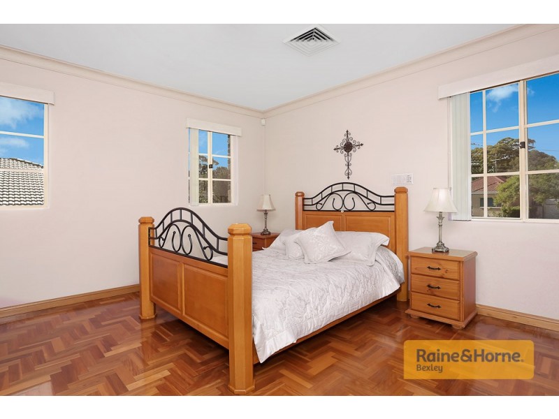 5 Heath Road, Blakehurst NSW 2221