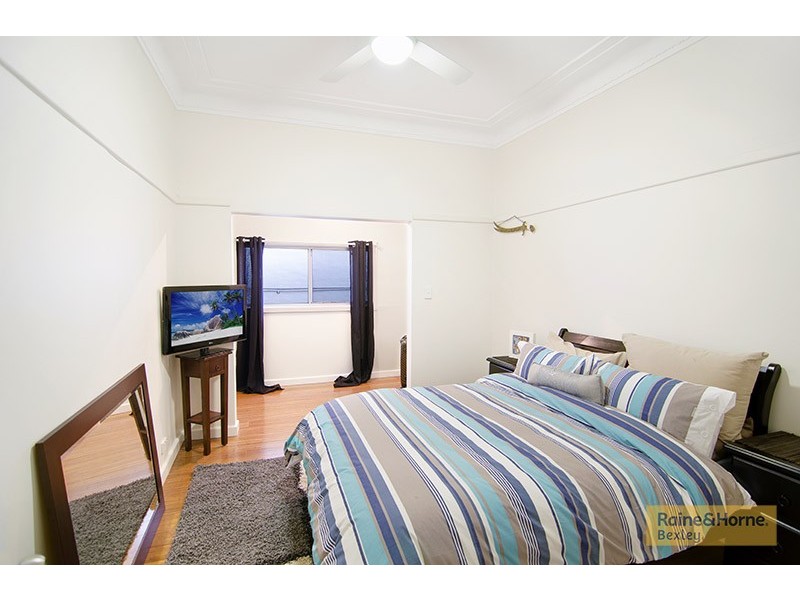 5 CHAMBERLAIN RD, Bexley NSW 2207