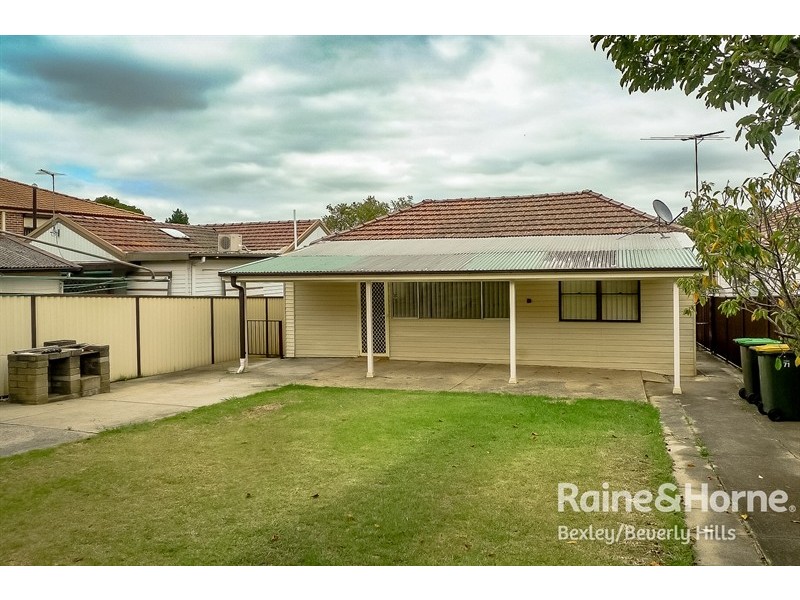 71 Glamis Street, Kingsgrove NSW 2208