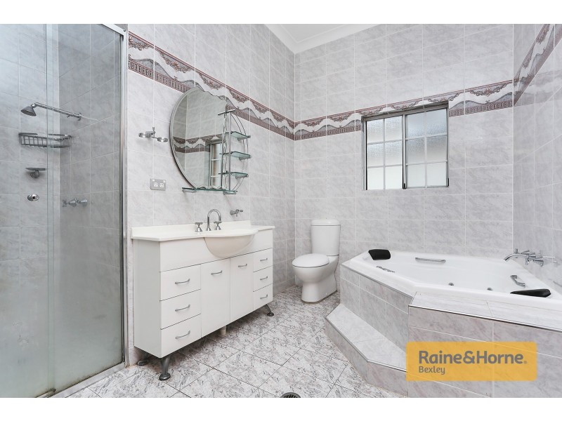 27 HIGHWORTH AVENUE, Bexley NSW 2207