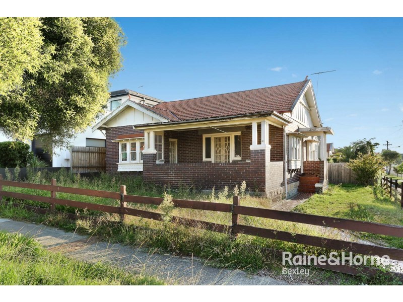 15 Collingwood Avenue, Earlwood NSW 2206