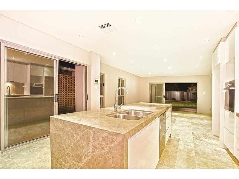 14 Henson Street, Brighton-le-sands NSW 2216