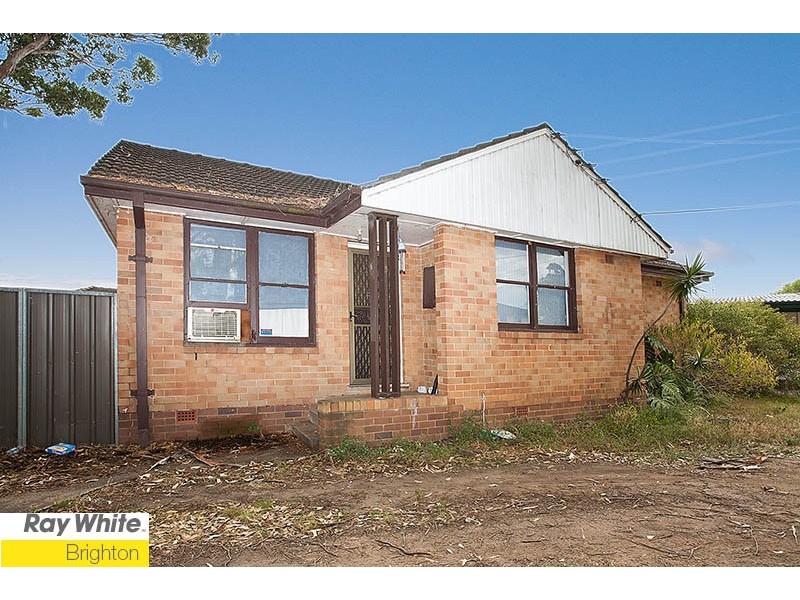 5 Glen Margaret Avenue, Lurnea NSW 2170