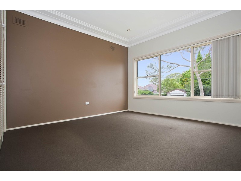 7 Manins Avenue, Kingsgrove NSW 2208