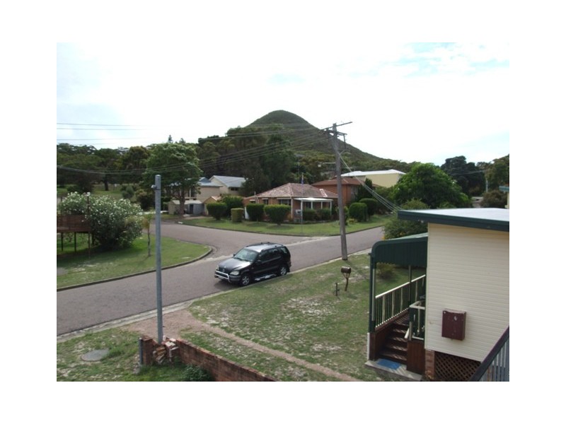 2  Lionel Avenue, Shoal Bay NSW 2315