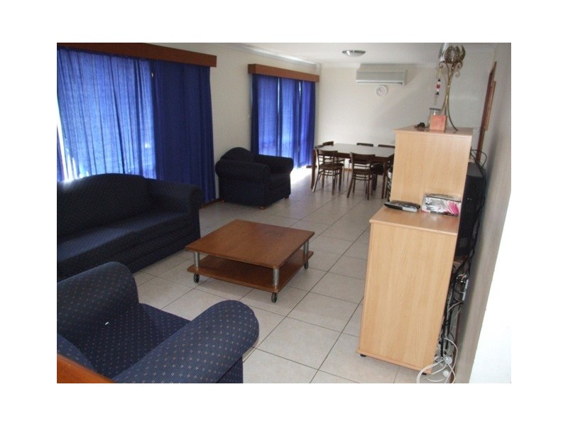 2  Lionel Avenue, Shoal Bay NSW 2315