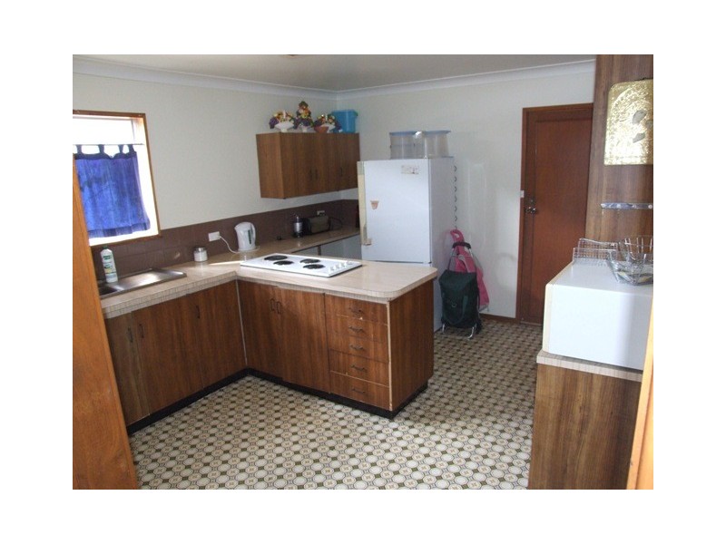 2  Lionel Avenue, Shoal Bay NSW 2315