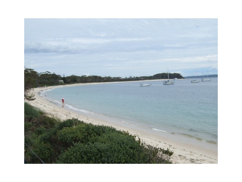 2  Lionel Avenue, Shoal Bay NSW 2315