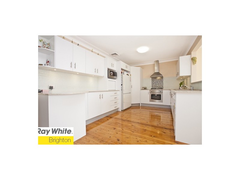 8 Tamarix Crescent, Banksia NSW 2216