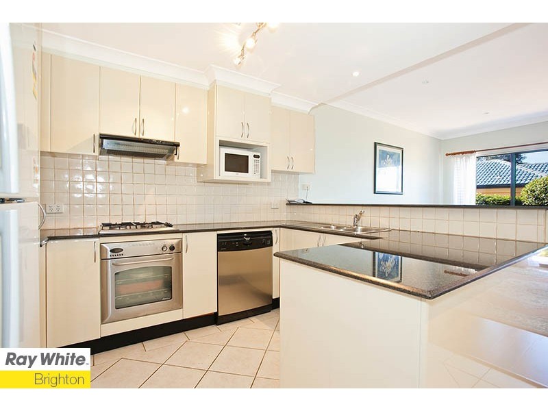 2/11 Bonanza Parade, Sans Souci NSW 2219