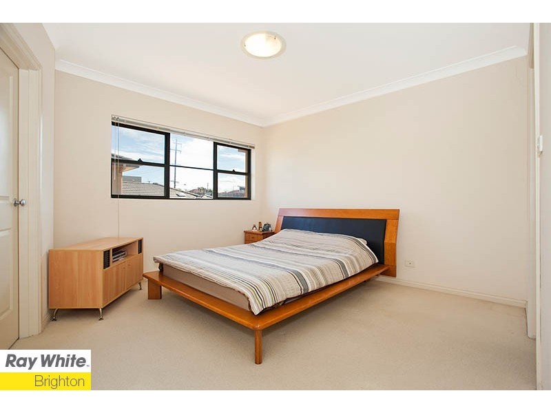 2/11 Bonanza Parade, Sans Souci NSW 2219