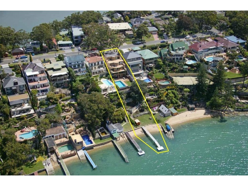 18  Kangaroo Point Road, Kangaroo Point NSW 2224