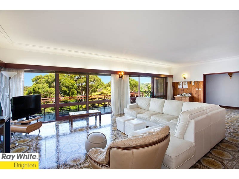 54 Elm Street, Lugarno NSW 2210