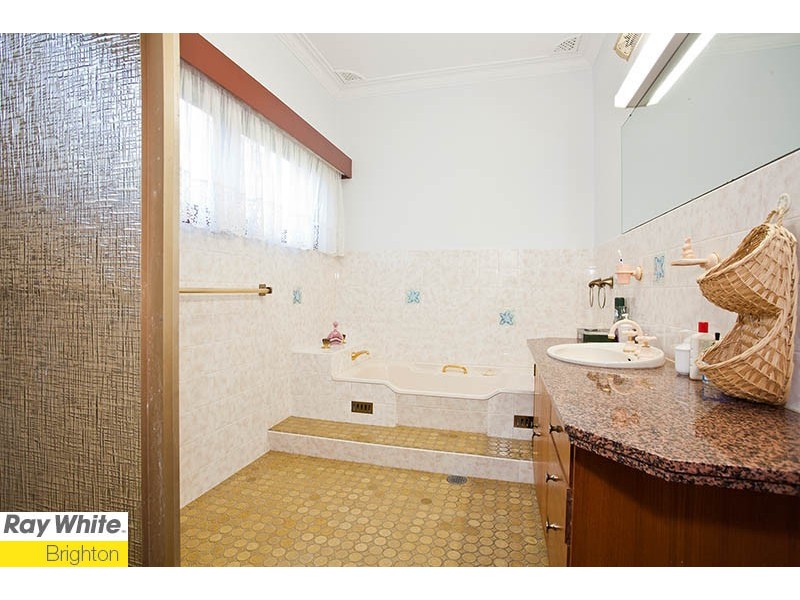 54 Elm Street, Lugarno NSW 2210