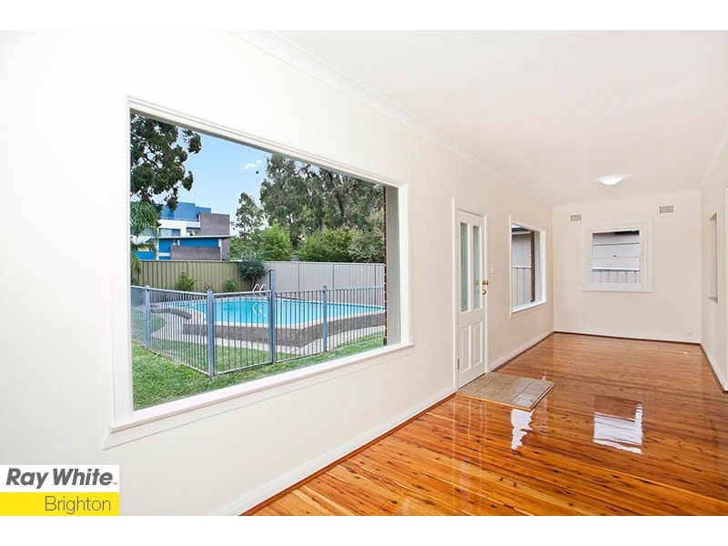 7 Hinkler  Avenue, Caringbah NSW 2229
