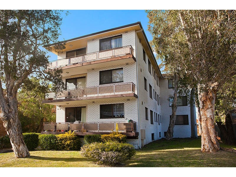 3/64-66 Hampton Court Road, Carlton NSW 2218