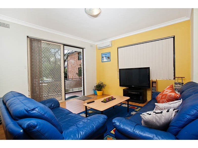 3/64-66 Hampton Court Road, Carlton NSW 2218