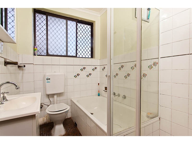 3/64-66 Hampton Court Road, Carlton NSW 2218