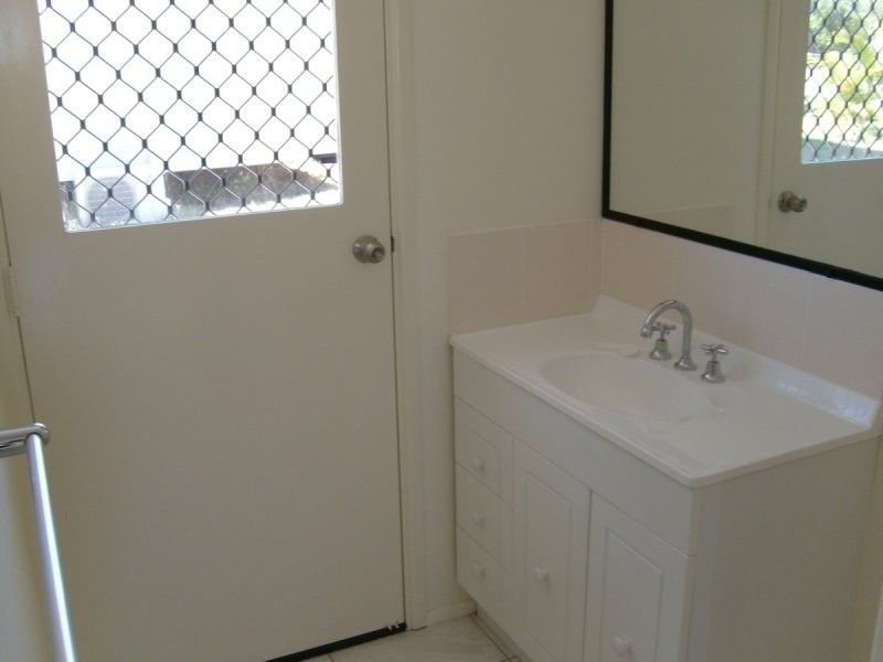 5B Baker Street, Nebo QLD 4742