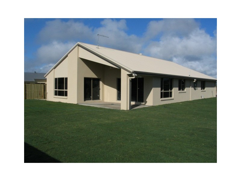 45 WHITEHAVEN DRIVE, Blacks Beach QLD 4740
