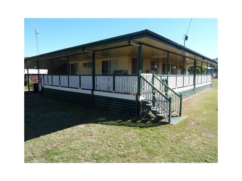 32 BEARDMORE CRESCENT, Dysart QLD 4745