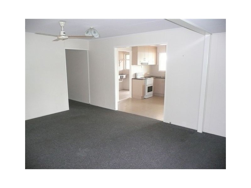 32 BEARDMORE CRESCENT, Dysart QLD 4745