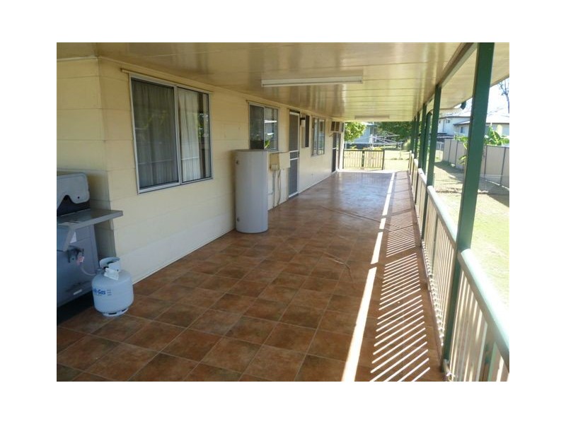 32 BEARDMORE CRESCENT, Dysart QLD 4745