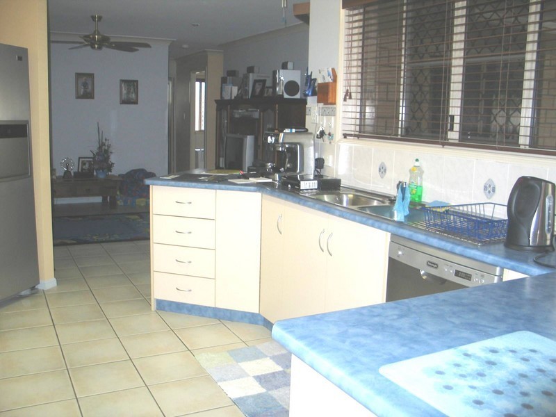 27 WINDSOR STREET, Mackay QLD 4740
