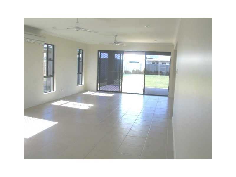 77 PACIFIC DRIVE, Mackay QLD 4740