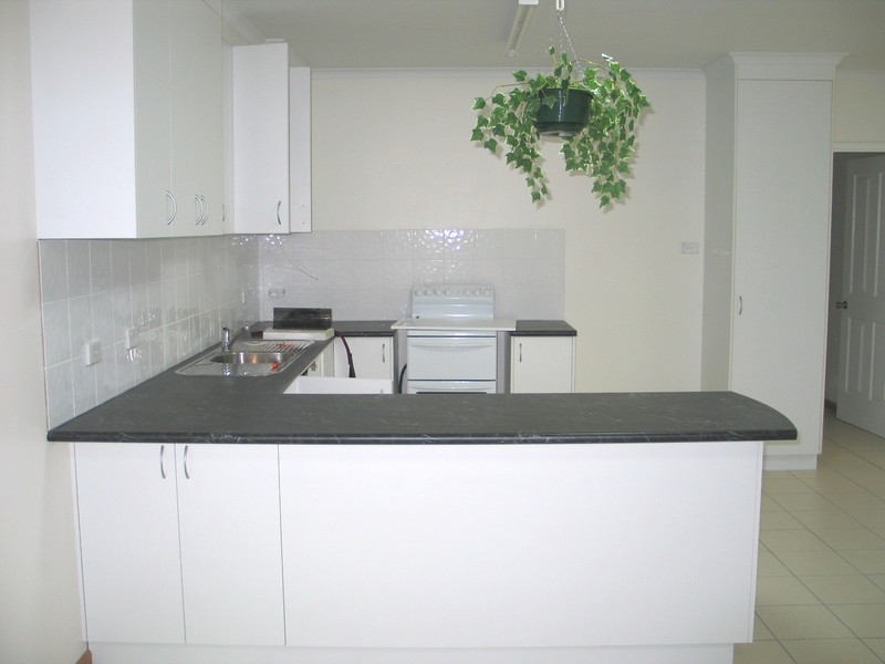 2/240 SHAKESPEARE STREET, Mackay QLD 4740