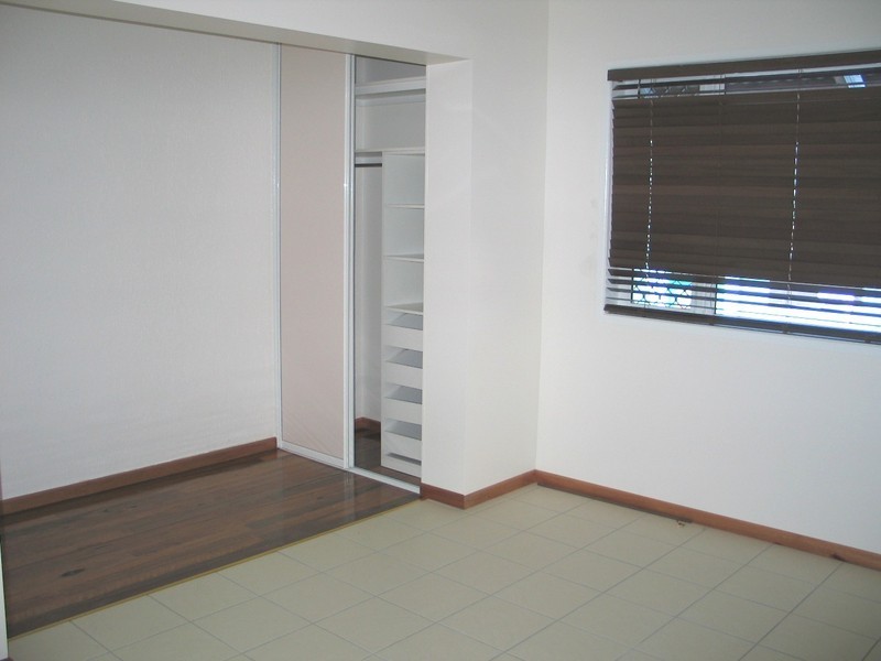 2/240 SHAKESPEARE STREET, Mackay QLD 4740