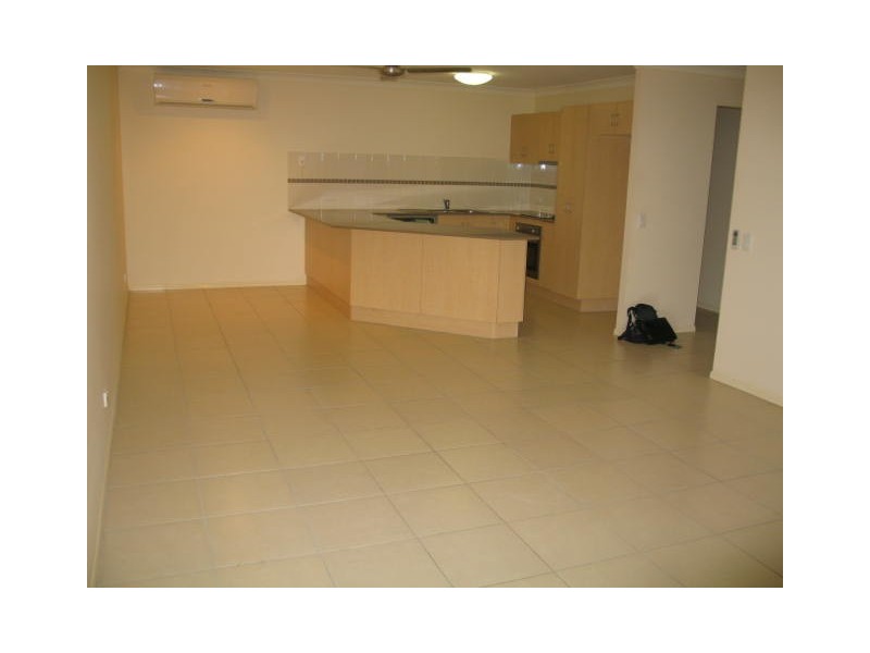 UNIT 2/4 COOGEE TERRACE, Blacks Beach QLD 4740