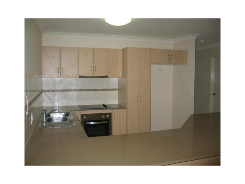 UNIT 2/4 COOGEE TERRACE, Blacks Beach QLD 4740