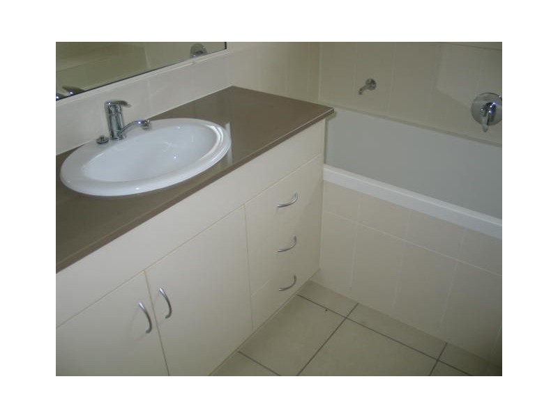 UNIT 2/4 COOGEE TERRACE, Blacks Beach QLD 4740