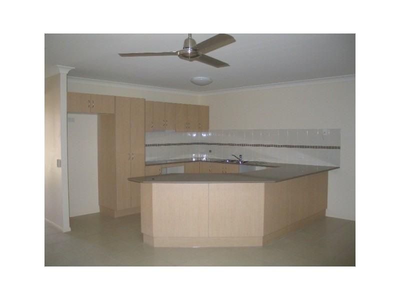 UNIT 2/4 COOGEE, Blacks Beach QLD 4740