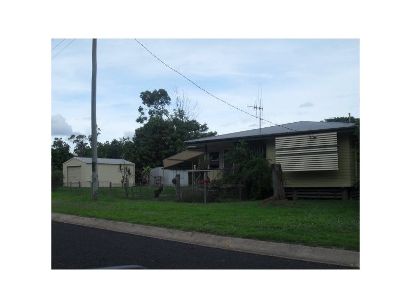 8 CRAWFORD STREET, Dysart QLD 4745