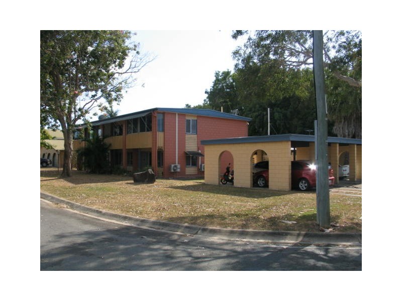 2/38 HAMILTON STREET, North Mackay QLD 4740