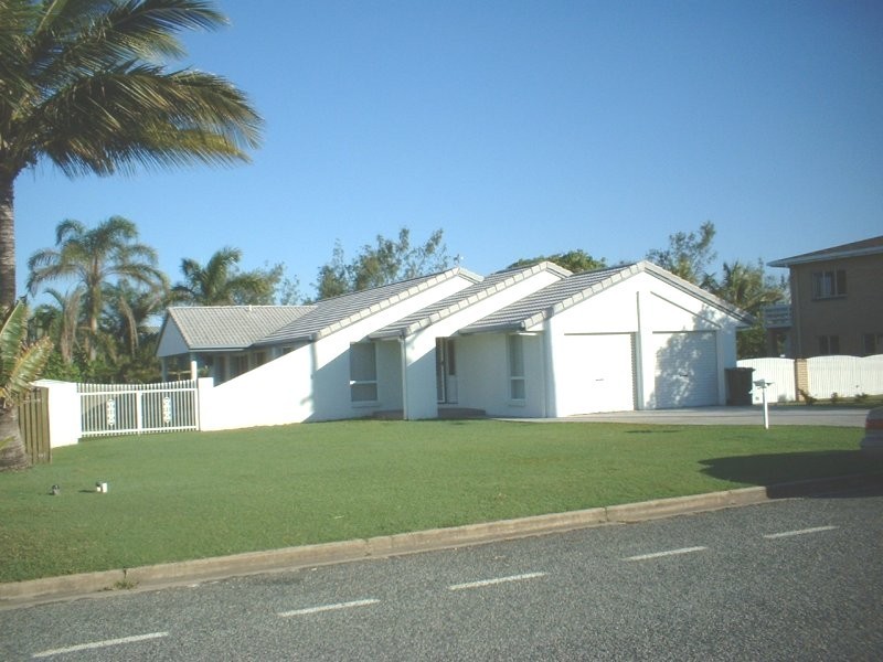 13 SOUTH PACIFIC DRIVE, Slade Point QLD 4740