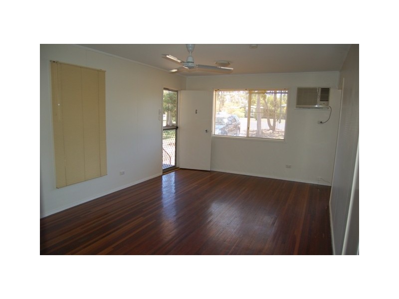8 CALVERT COURT, Dysart QLD 4745