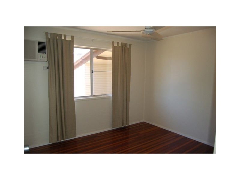 8 CALVERT COURT, Dysart QLD 4745