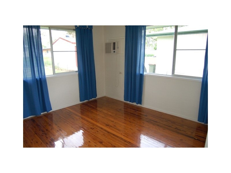 4  PURVIS COURT, Dysart QLD 4745
