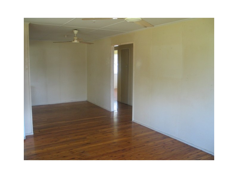 4  PURVIS COURT, Dysart QLD 4745