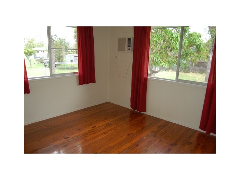 4  PURVIS COURT, Dysart QLD 4745